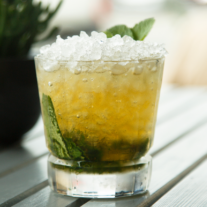 Kentucky Derby Delights: Mixing the Perfect Mint Julep