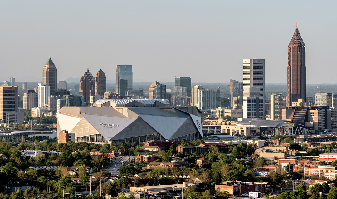 AtlantaDowntownMercedesBenzSkyline.jpg