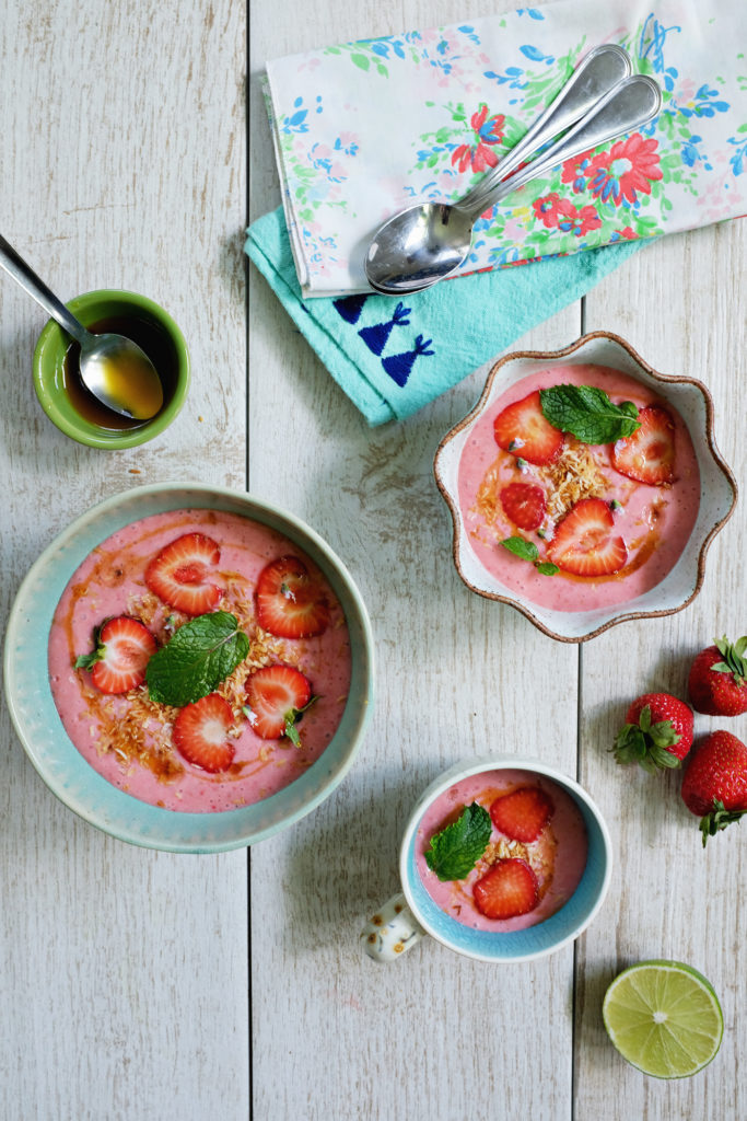 ohdeardrea-vegan-dairy-free-strawberry-soup-recipe-bowls-portrait-683x1024.jpg