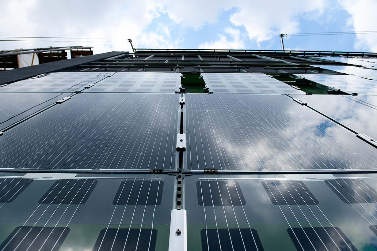透明な太陽電池が窓を再発明する 田中貴金属グループ