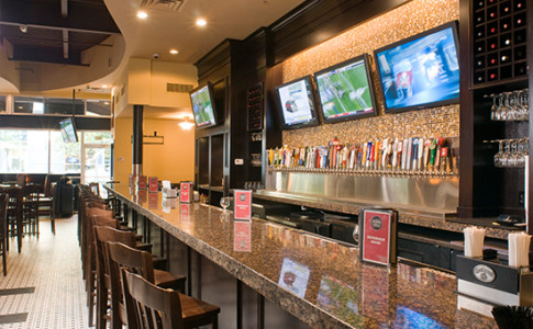 grille hudson atlanta mercedes benz stadium ga bars near midtown game restaurants eat phone